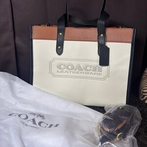 Coach Leatherware Tote bag| stylish large work bag | Authentic
